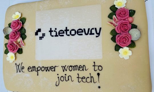 cake with text: We empower women to join tech!